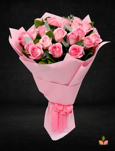 Rosé Élégance – 25'li İthal Pembe Gül Buketi
